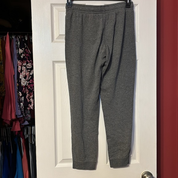Nike grey sweat pants size medium no pockets has drawstring and elastic waist - Picture 2 of 4